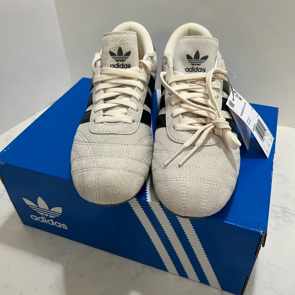 Woman’s adidas original taekwondo lace casual shoes - Picture 9 of 12